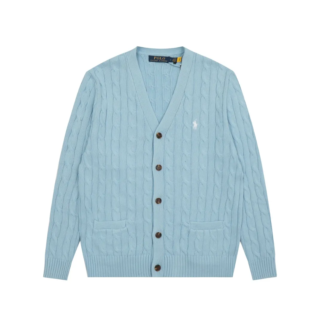 🅿️270 "Top quality" Style number: DS013# [Ralph Lauren V-neck solid color pony embroidered logo twist knitted cardigan] ✅Ralph Lauren classic basic versatile all-season couple knitted cardigan jacket ✅Main supplier platform live broadcast Wholesale entity Replacement if out of stock No removal from shelves ✅ZP quality 1:1 version Scan the code to enter the GF website Counter quality ✅Detailed quality The only one in Guangzhou Imported quality cotton yarn Focusing on high-end, cost-effective, good quality, needless to say. ✅The version is restored to the original. The maximum size can be worn up to 200 pounds. Loose, comfortable and stress-free. ✅The upper body is simple and easy to match. A must-have for ootd. Good-looking clothes are never picky. A must-have for couples with the same style. Size: S-XL. Color: black, navy, off-white, gray, light blue, khaki.